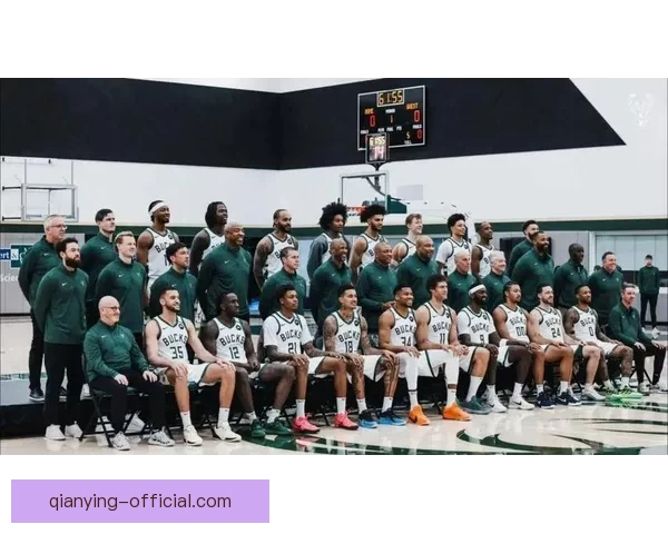 季后赛首轮落幕多队盯上字母哥尼克斯骑士或成最强竞争者 季后赛首轮落幕多队盯上字母哥尼克斯骑士或成最强竞争者